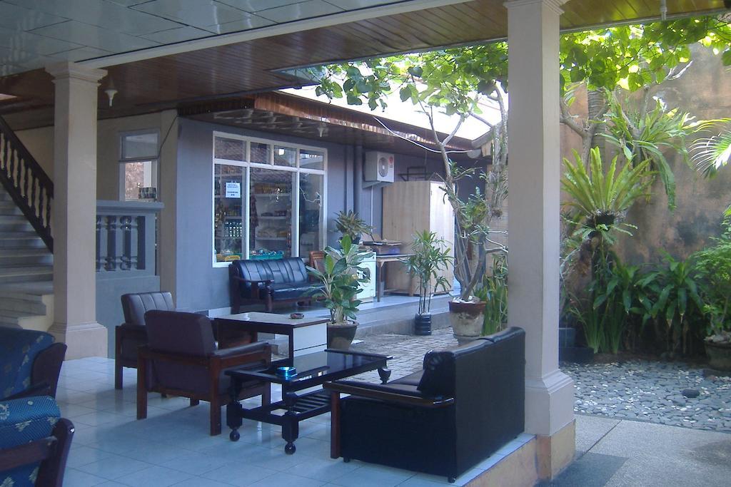 Mustika Inn Kuta Lombok Buitenkant foto