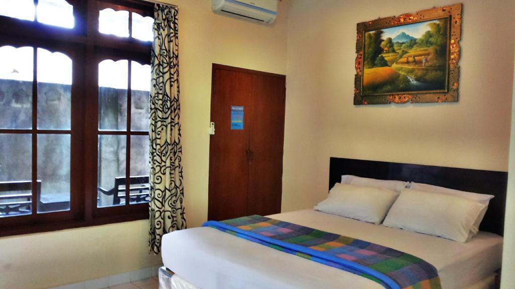 Mustika Inn Kuta Lombok Buitenkant foto