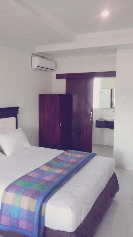 Mustika Inn Kuta Lombok Kamer foto